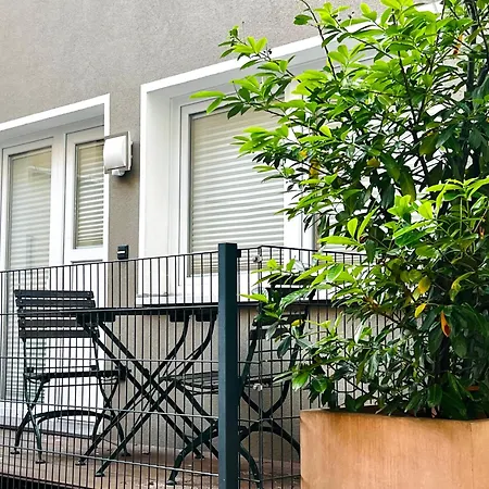 Terrassen-Apartment-With-Breakfast
